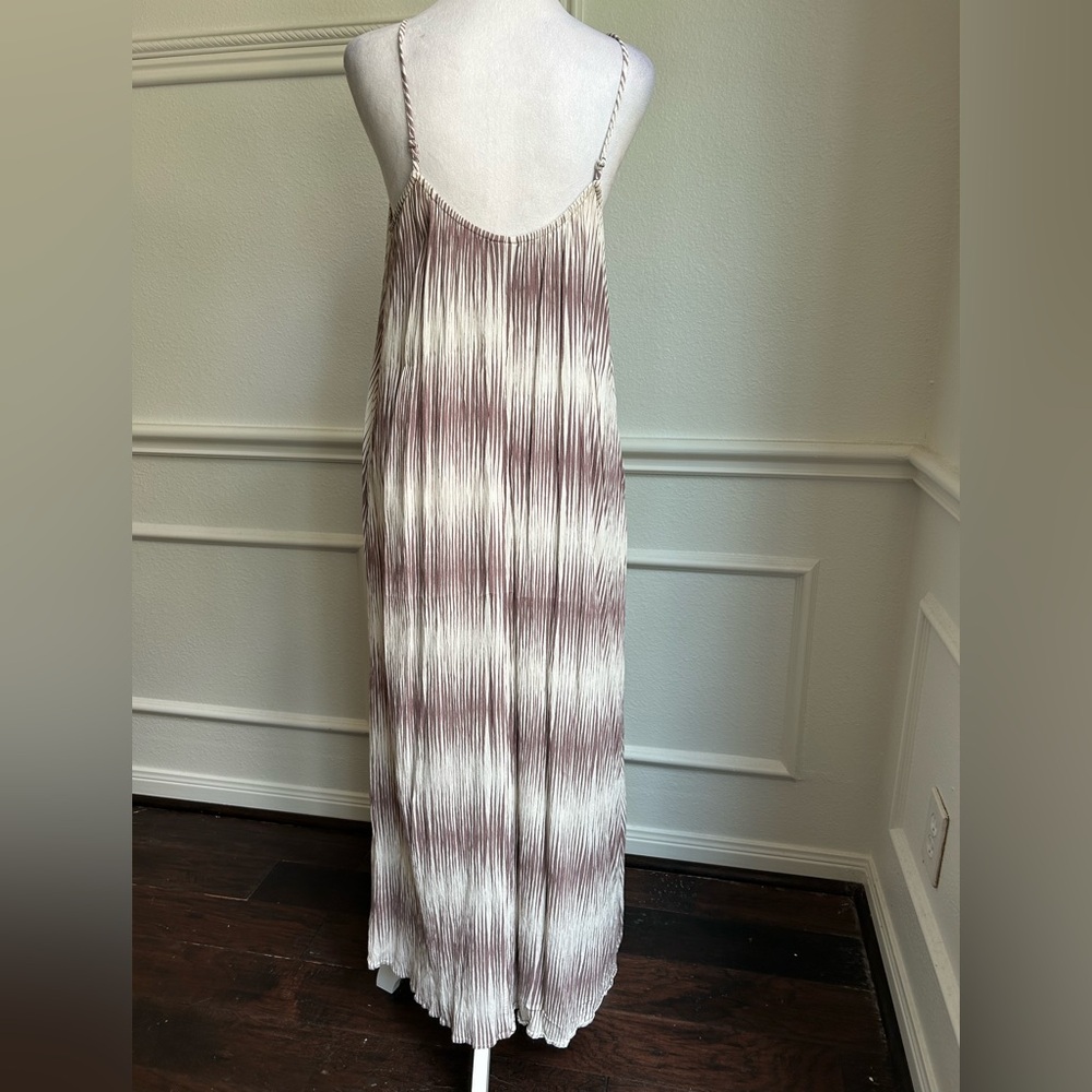A New Day Crepe Pleated Maxi Dress in Mauve and Cream, Size M - Picture 3 of 3